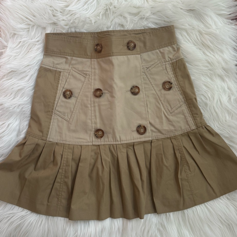 Girls NWT size 12 Burberry skirt